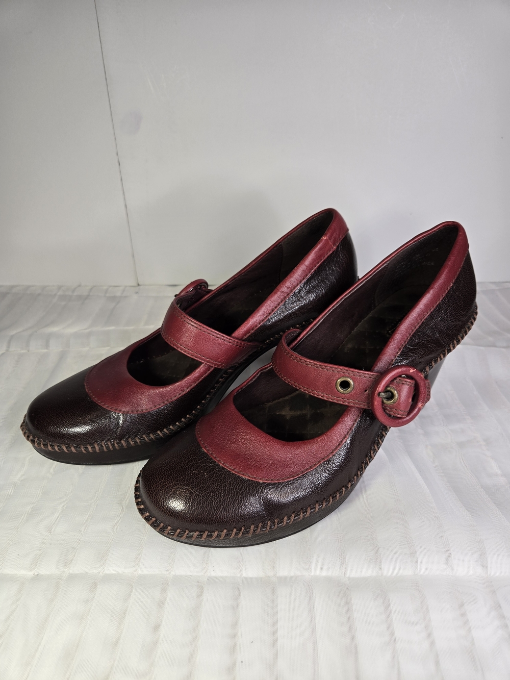 Indigo By ClarksWomen’s Two-Tone Mary Jane Comfort Shoes - Burgundy/Chocolate